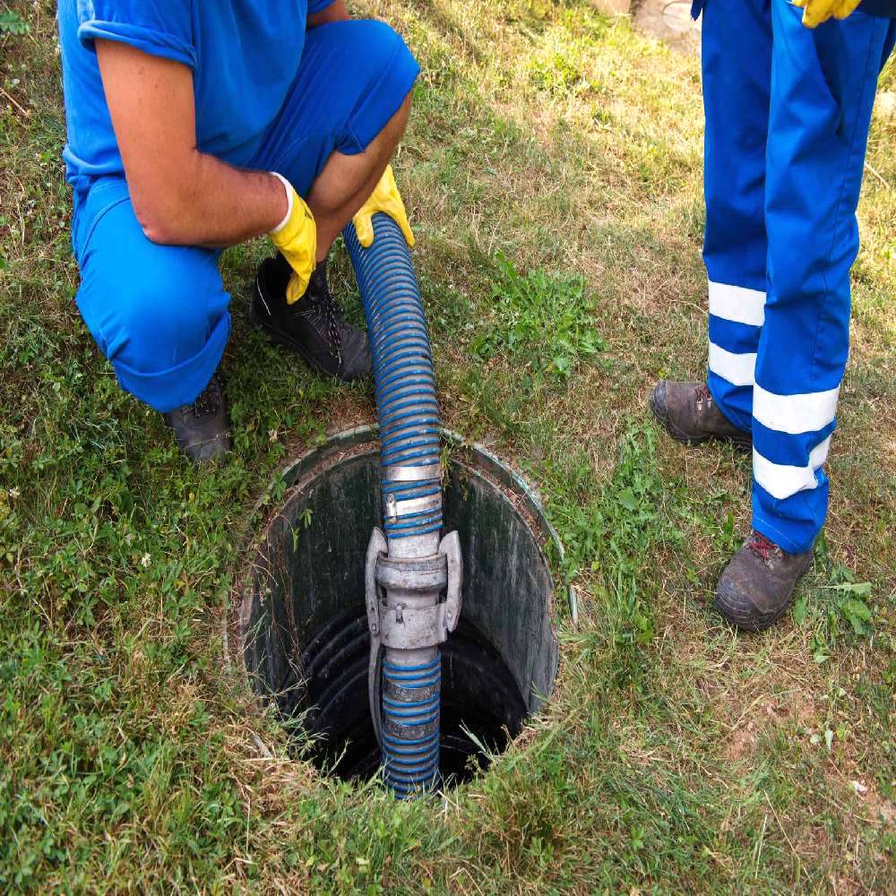 Găsește un instalator în Brașov pentru desfundare canalizare și vidanjare. Oferim servicii rapide și eficiente pentru a rezolva problemele sanitare urgent.